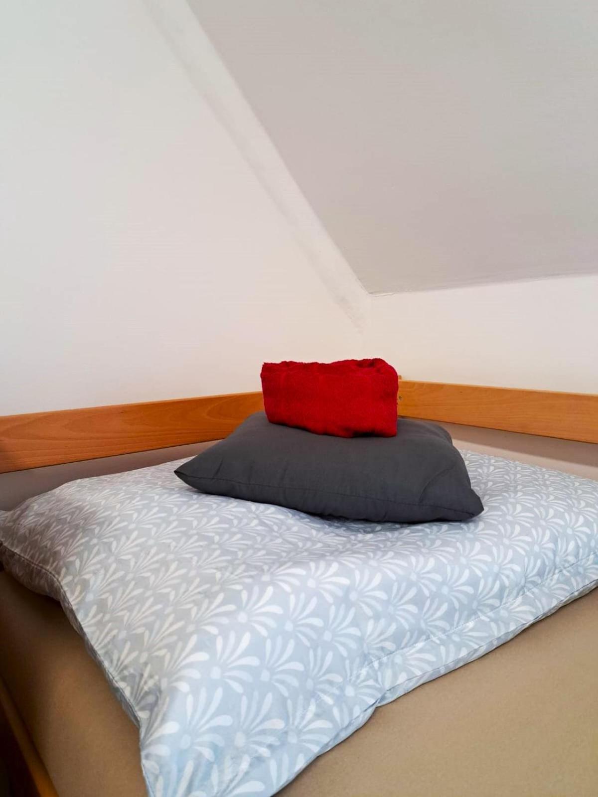 Rentcenter79 Apartment Sankt Peter-Freienstein Luaran gambar